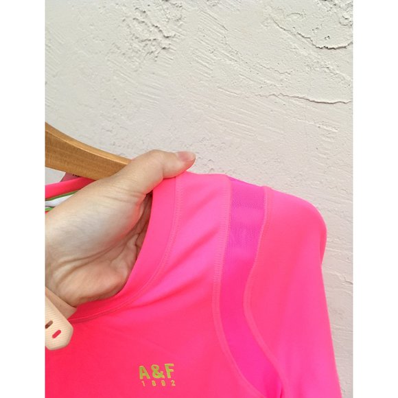 A&F Woman's Active Long Sleeve Tee in Pink (medium) - Picture 4 of 8
